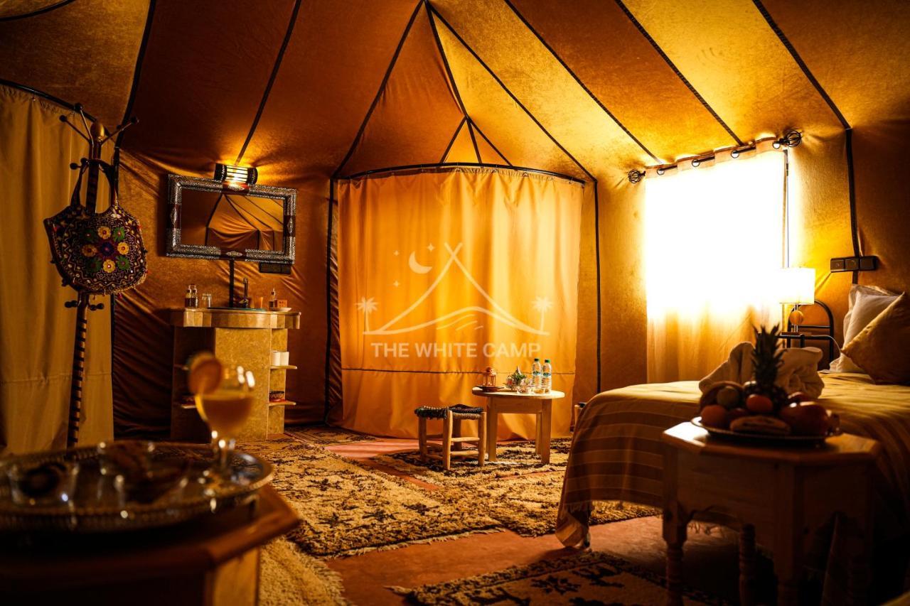 The White Camp - Your Merzouga Luxury Desert Camp & Erg Chebbi Dunes Camel Riding 외부 사진