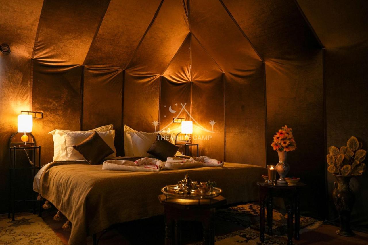 The White Camp - Your Merzouga Luxury Desert Camp & Erg Chebbi Dunes Camel Riding 외부 사진