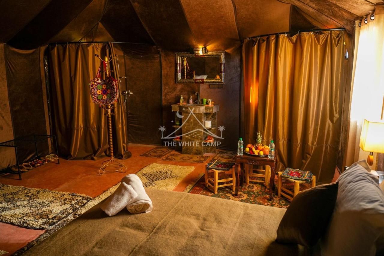 The White Camp - Your Merzouga Luxury Desert Camp & Erg Chebbi Dunes Camel Riding 외부 사진