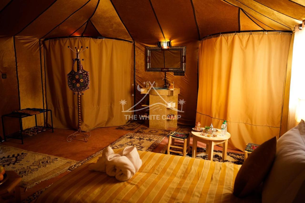 The White Camp - Your Merzouga Luxury Desert Camp & Erg Chebbi Dunes Camel Riding 외부 사진