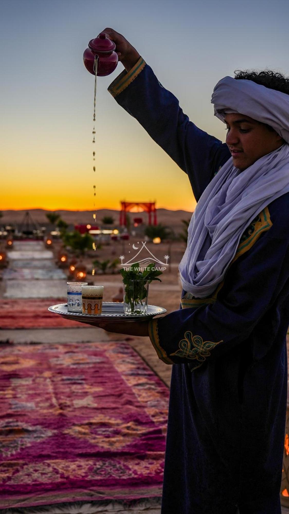 The White Camp - Your Merzouga Luxury Desert Camp & Erg Chebbi Dunes Camel Riding 외부 사진