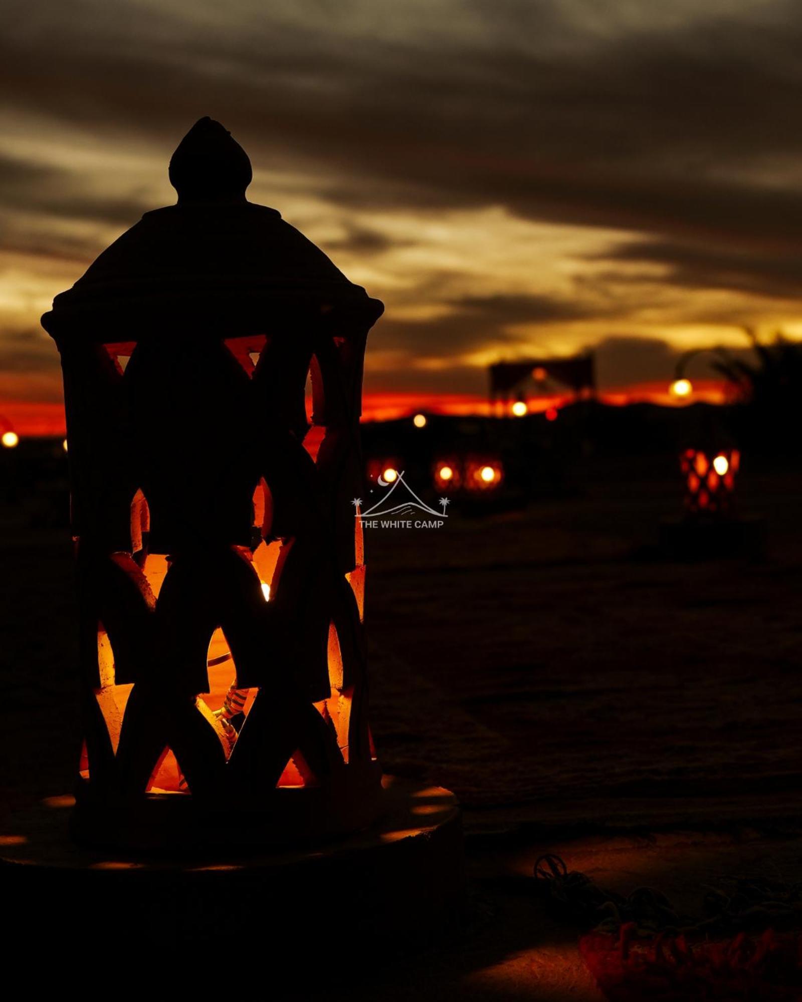 The White Camp - Your Merzouga Luxury Desert Camp & Erg Chebbi Dunes Camel Riding 외부 사진