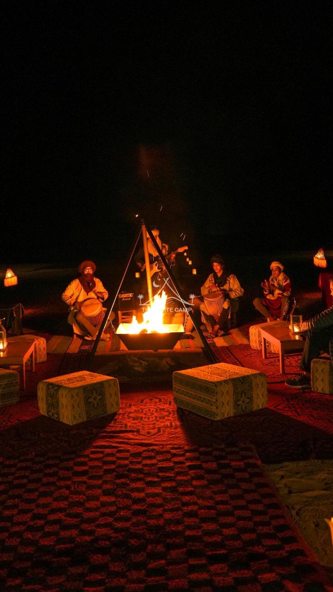The White Camp - Your Merzouga Luxury Desert Camp & Erg Chebbi Dunes Camel Riding 외부 사진