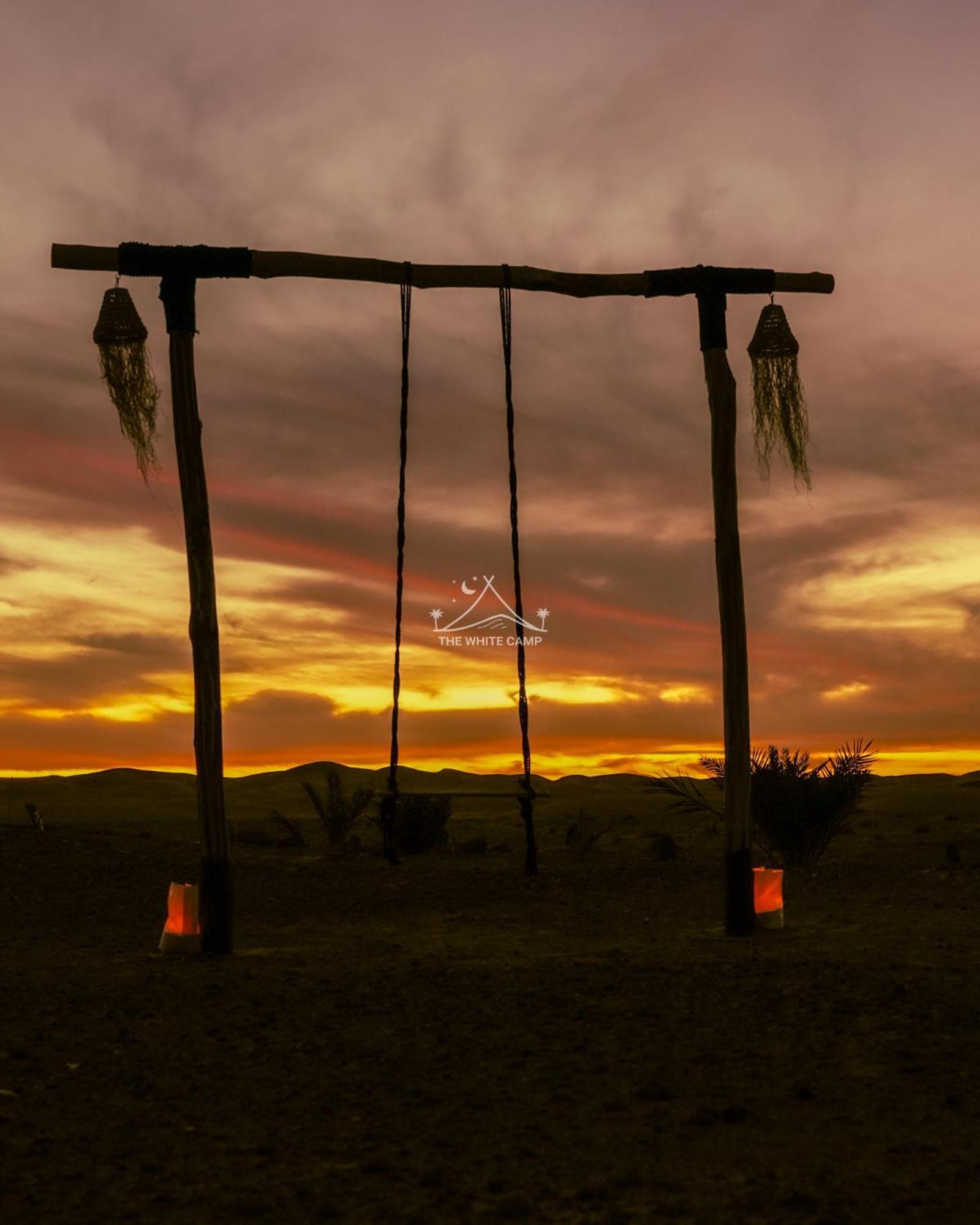 The White Camp - Your Merzouga Luxury Desert Camp & Erg Chebbi Dunes Camel Riding 외부 사진