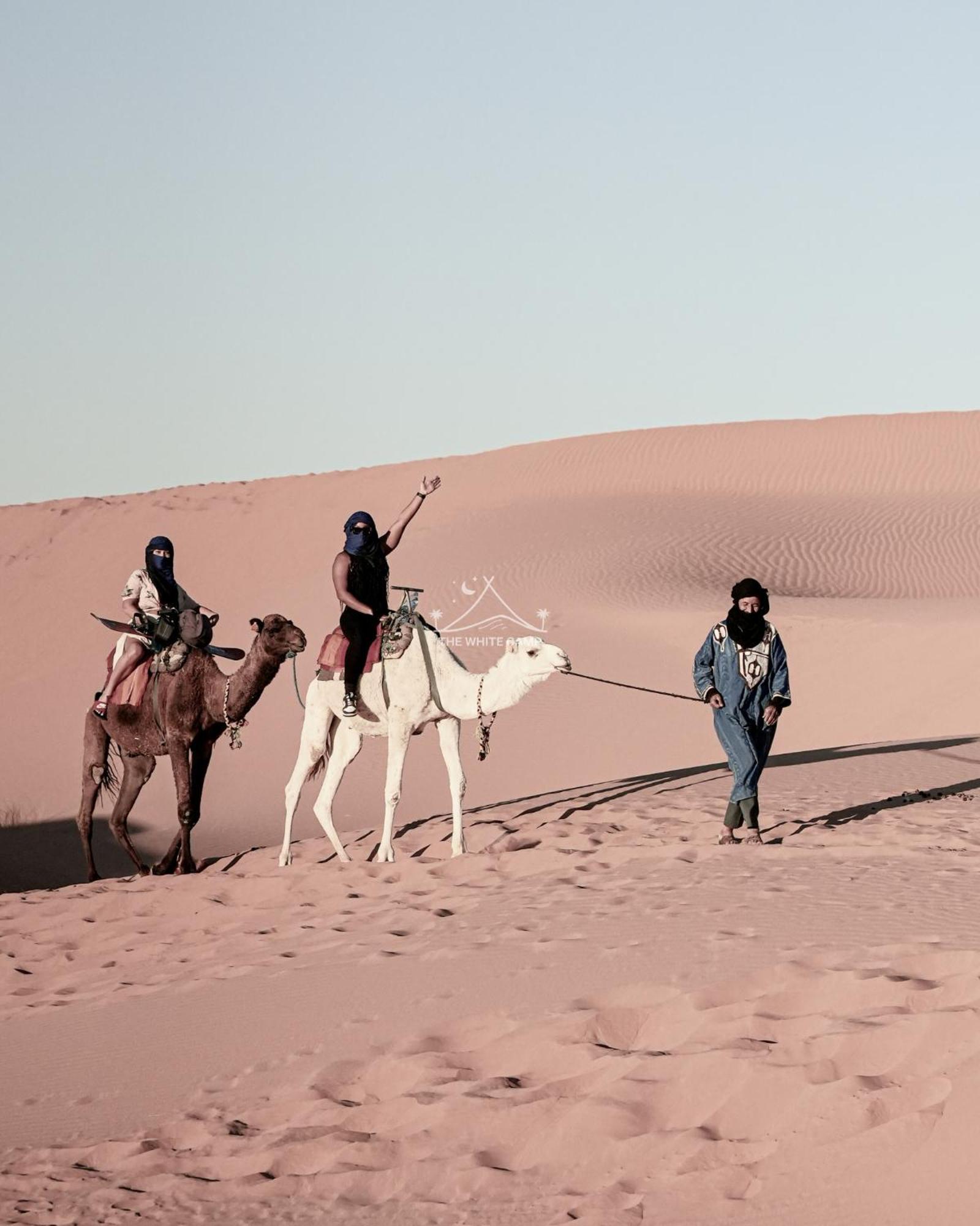 The White Camp - Your Merzouga Luxury Desert Camp & Erg Chebbi Dunes Camel Riding 외부 사진