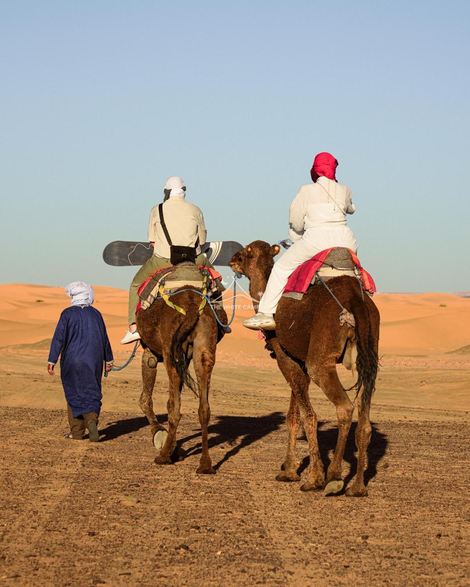 The White Camp - Your Merzouga Luxury Desert Camp & Erg Chebbi Dunes Camel Riding 외부 사진