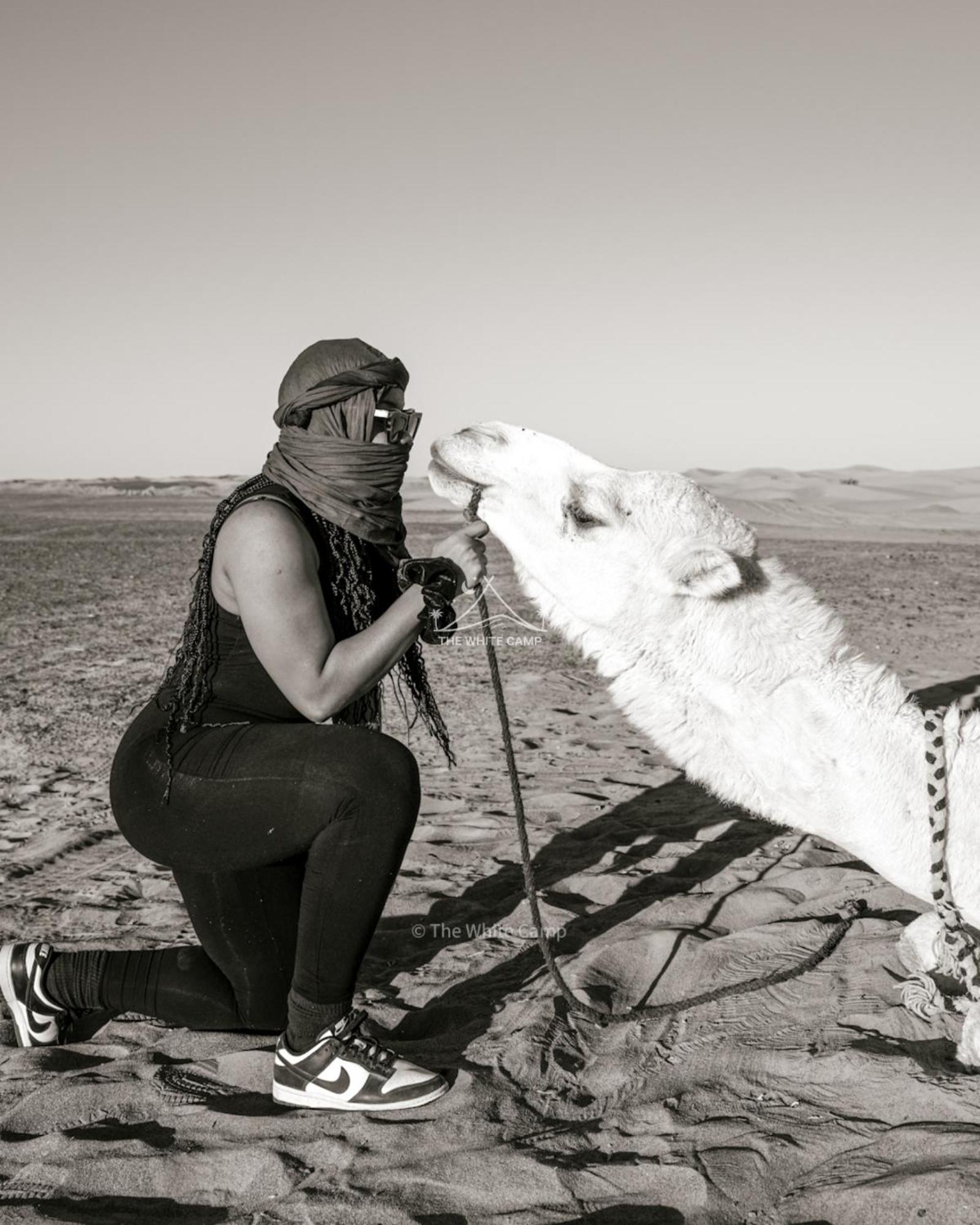 The White Camp - Your Merzouga Luxury Desert Camp & Erg Chebbi Dunes Camel Riding 외부 사진